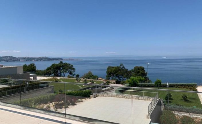 Image No.20-5 Bed Property for sale