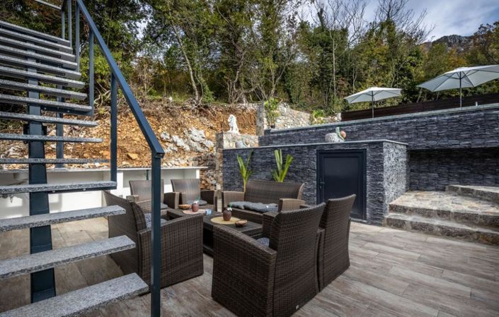 Image No.21-4 Bed Property for sale