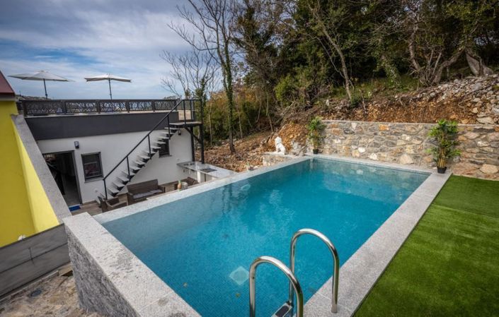 Image No.23-4 Bed Property for sale