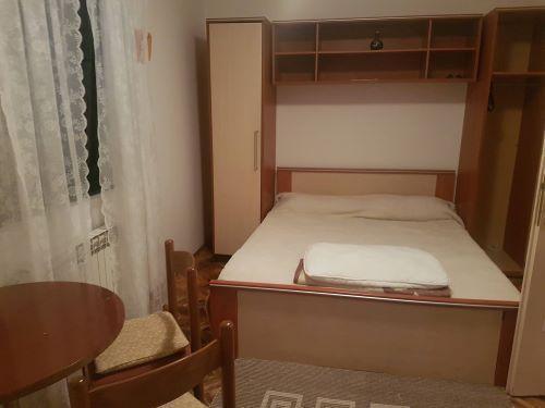 Image No.19-8 Bed Property for sale