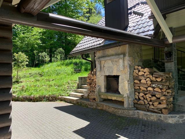 Image No.10-3 Bed Property for sale