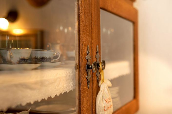 Image No.19-6 Bed Property for sale