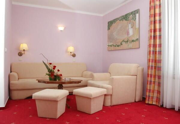 Image No.6-21 Bed Property for sale