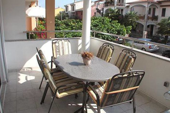 Image No.7-6 Bed Property for sale