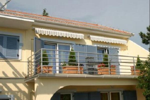 Image No.21-10 Bed Property for sale