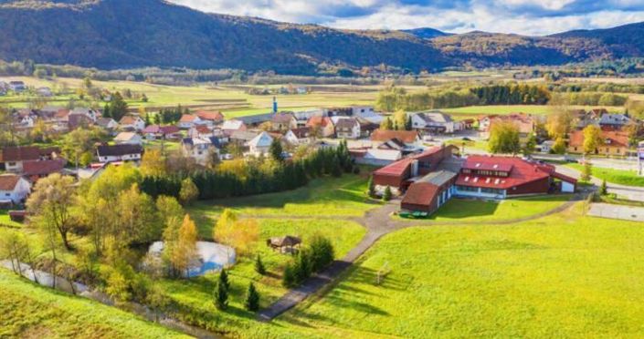 Image No.2-47 Bed Property for sale