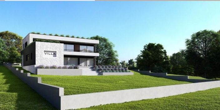 Image No.8-5 Bed Property for sale