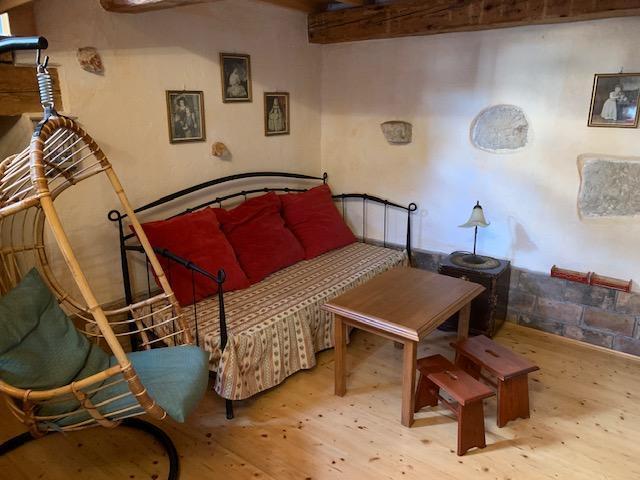 Image No.22-6 Bed Property for sale