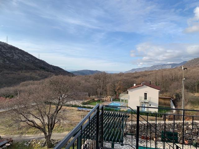 Image No.24-6 Bed Property for sale