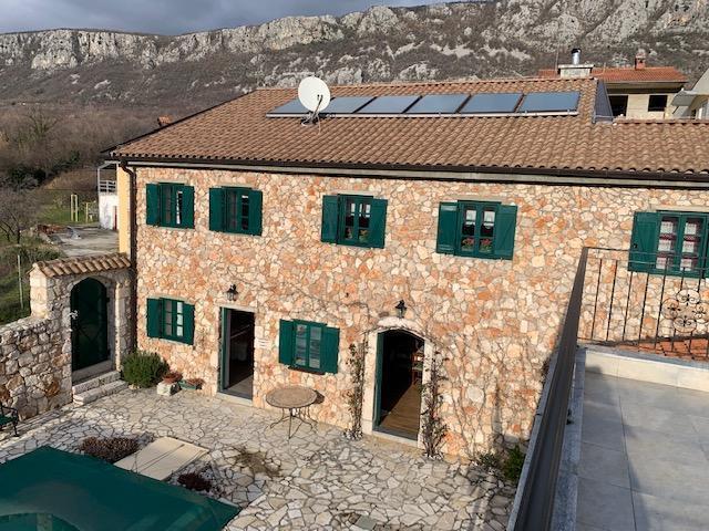 Image No.25-6 Bed Property for sale