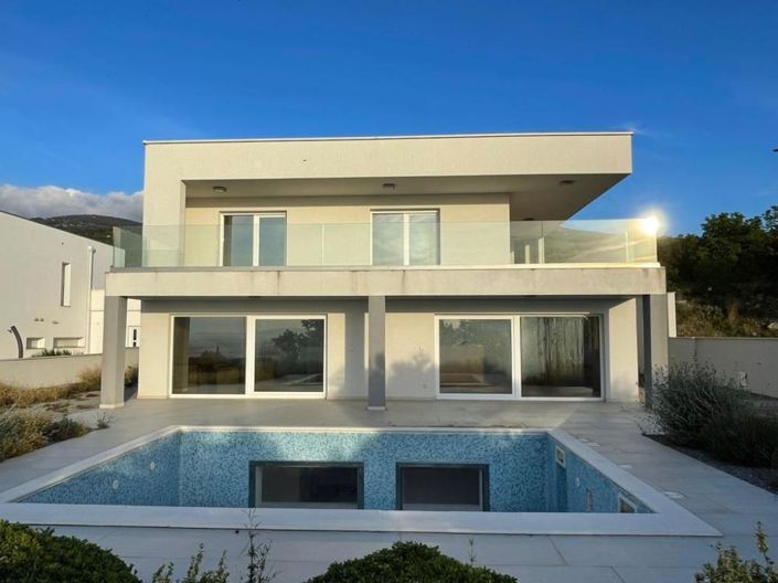 Image No.1-3 Bed Property for sale