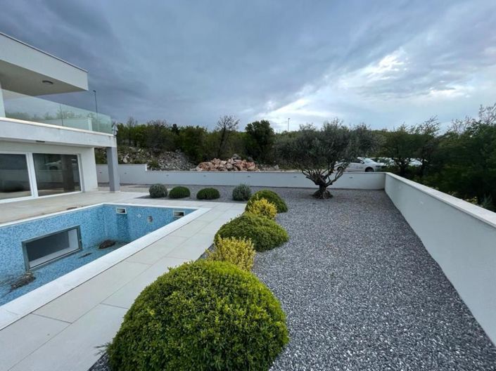 Image No.15-3 Bed Property for sale