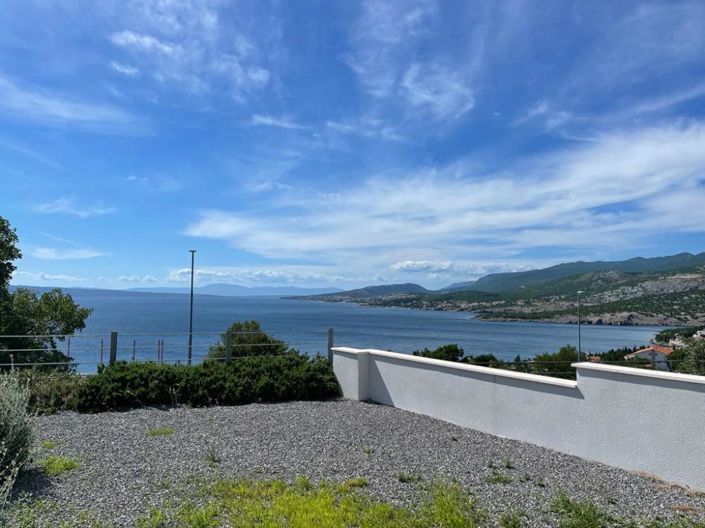 Image No.19-3 Bed Property for sale