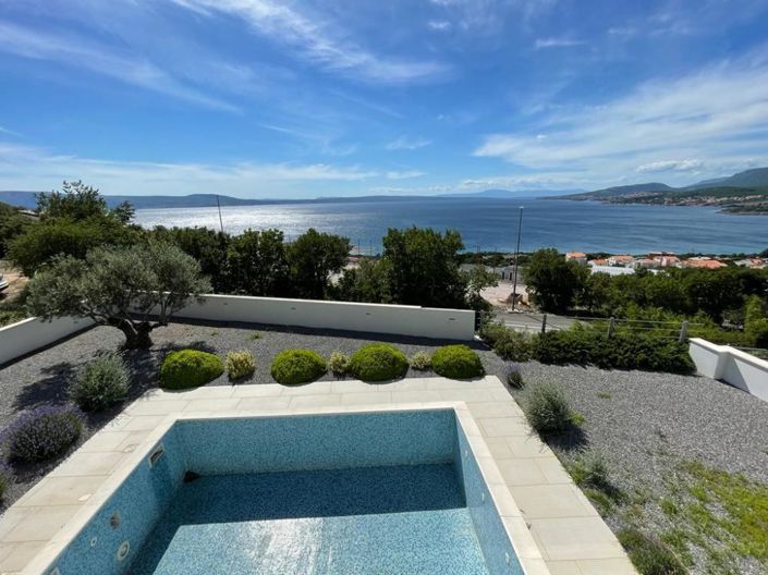 Image No.21-3 Bed Property for sale