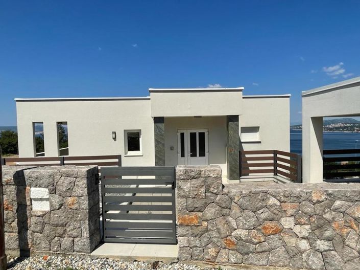 Image No.23-3 Bed Property for sale