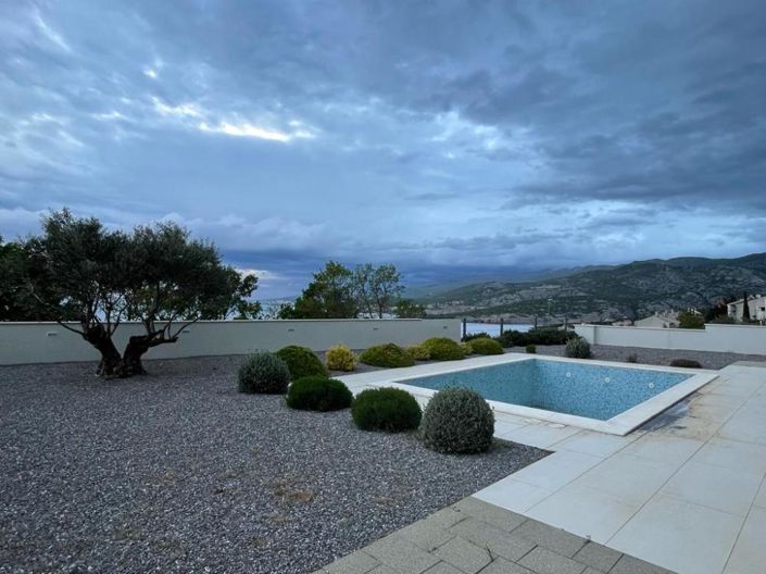 Image No.4-3 Bed Property for sale