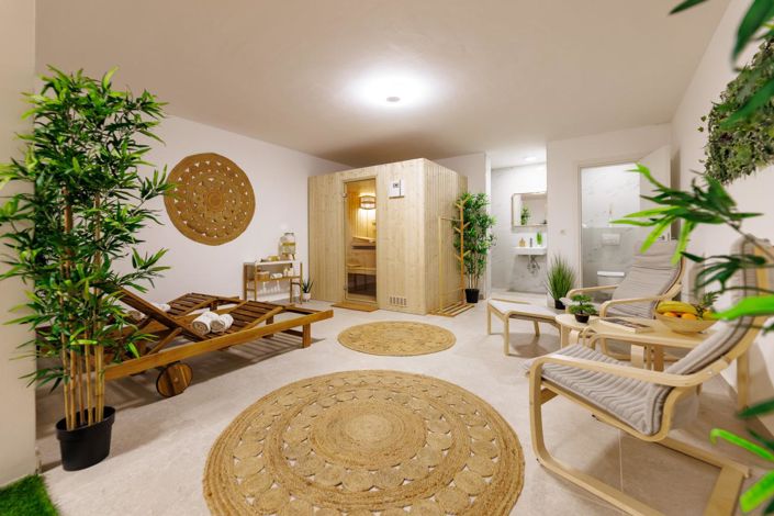 Image No.10-4 Bed Property for sale