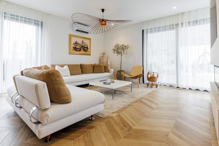 Image No.18-4 Bed Property for sale