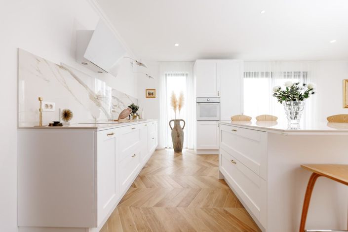 Image No.21-4 Bed Property for sale