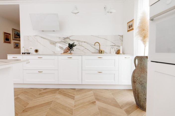 Image No.22-4 Bed Property for sale