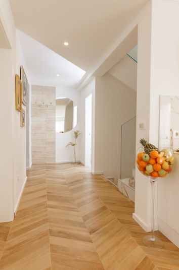 Image No.25-4 Bed Property for sale