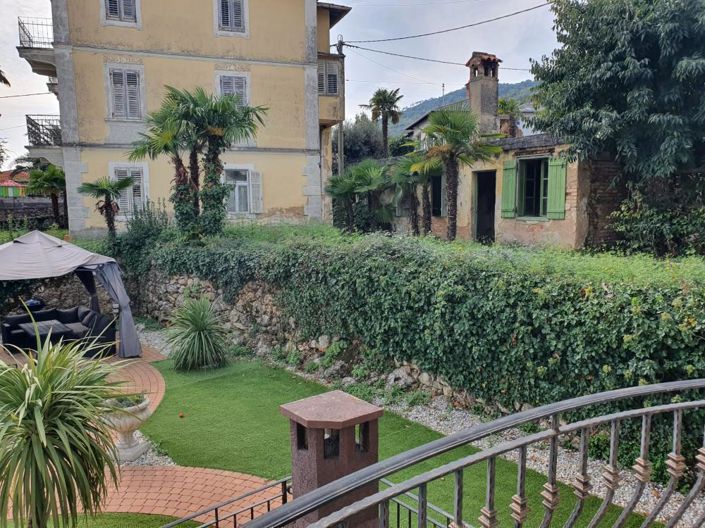 Image No.14-12 Bed Property for sale