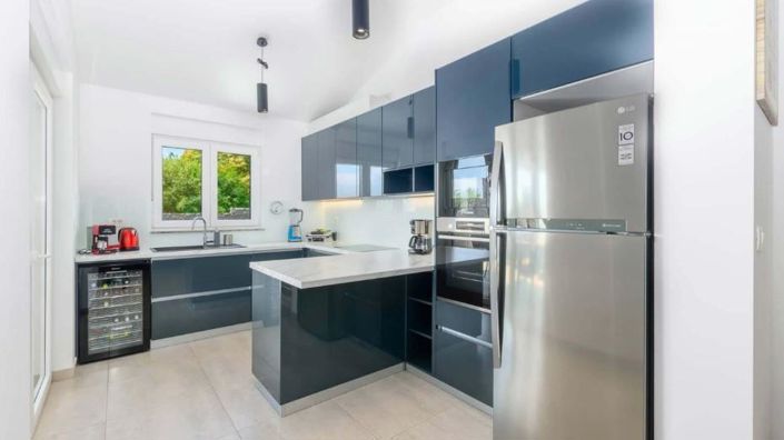 Image No.7-3 Bed Property for sale