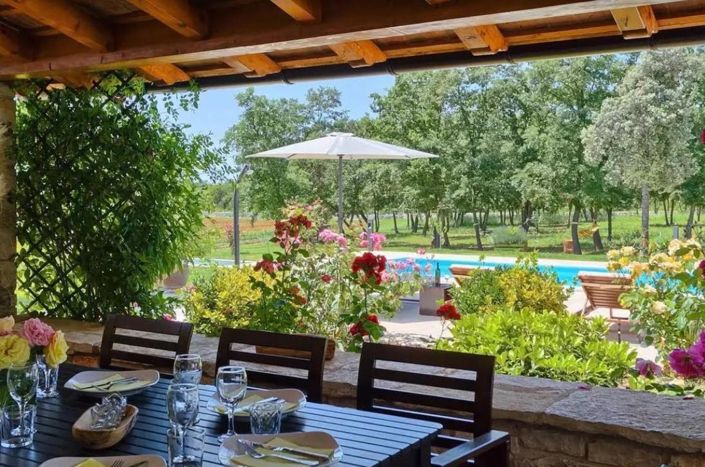 Image No.10-4 Bed Property for sale