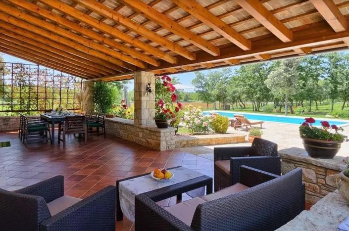 Image No.8-4 Bed Property for sale