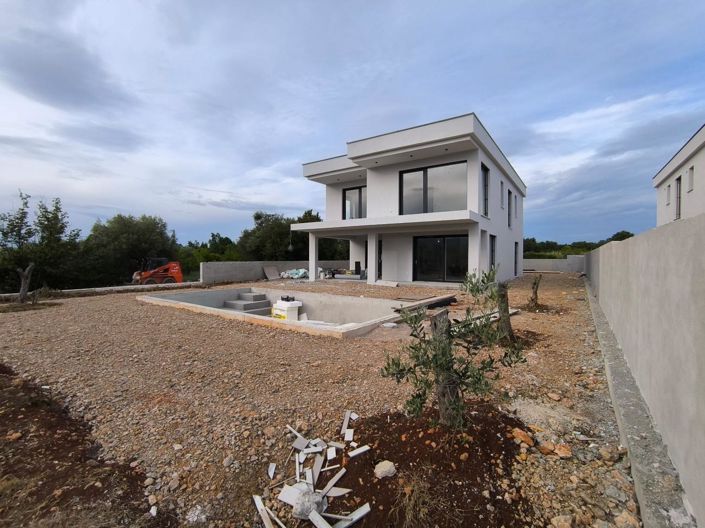 Image No.5-4 Bed Property for sale