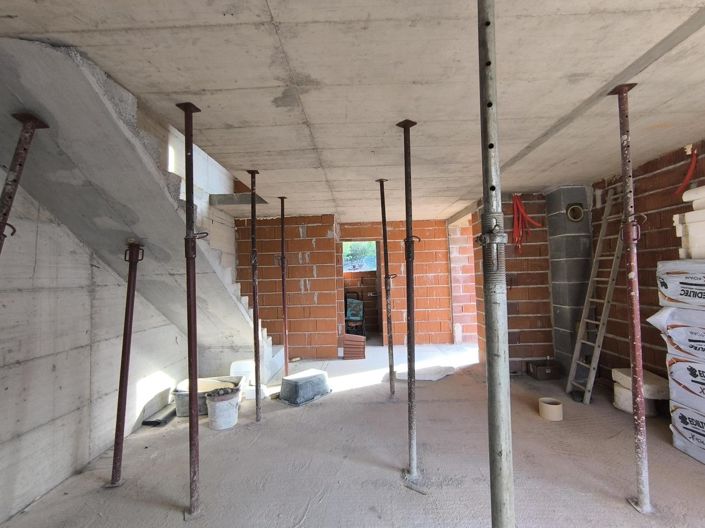 Image No.6-3 Bed Property for sale