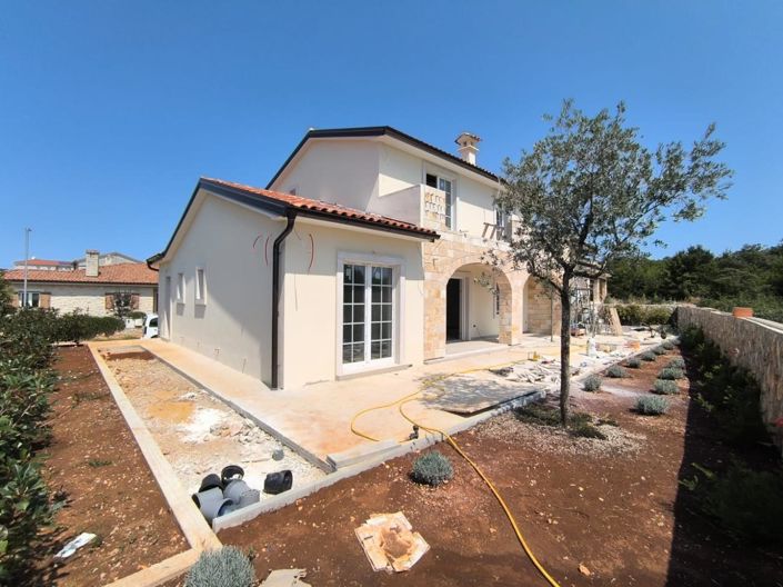 Image No.20-3 Bed Property for sale