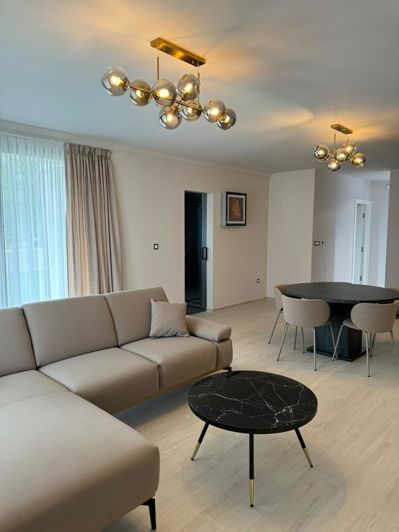 Image No.5-4 Bed Property for sale