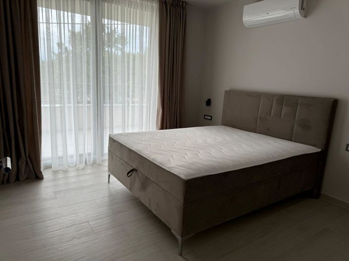 Image No.6-4 Bed Property for sale