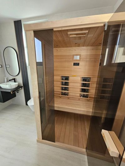 Image No.4-4 Bed Property for sale