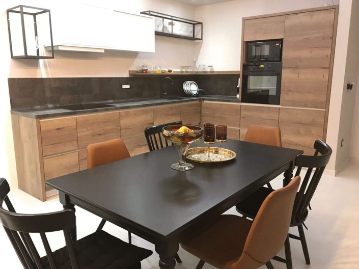 Image No.9-4 Bed Property for sale