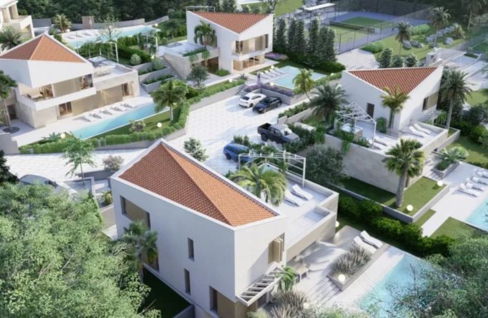 Image No.12-4 Bed Property for sale