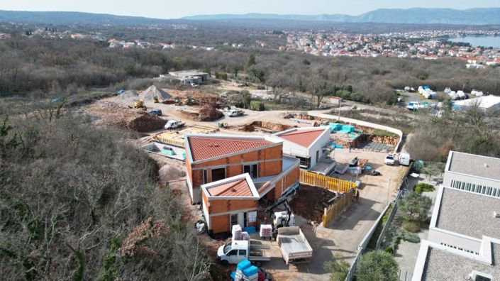 Image No.19-4 Bed Property for sale