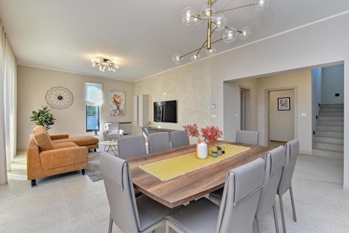 Image No.8-Propriété de 4 chambres à vendre à Peroj