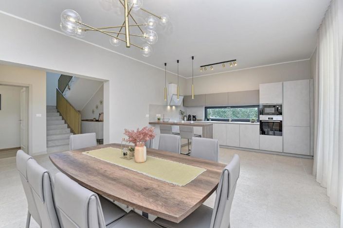 Image No.9-Propriété de 4 chambres à vendre à Peroj