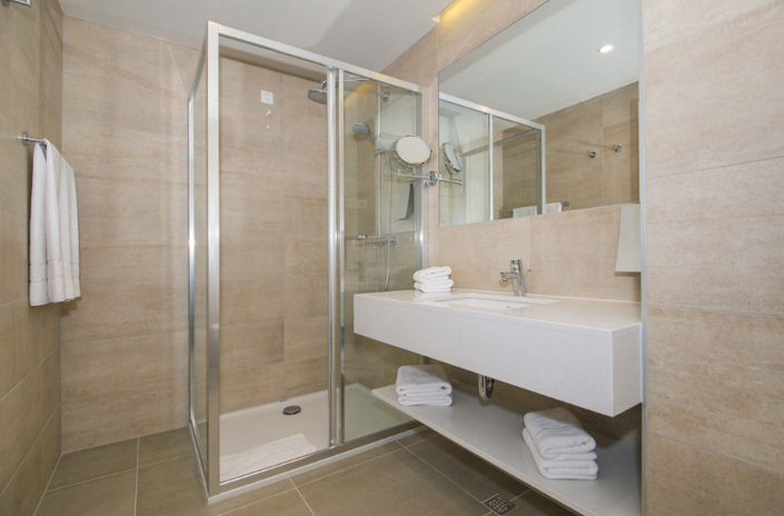 Image No.10-86 Bed Property for sale