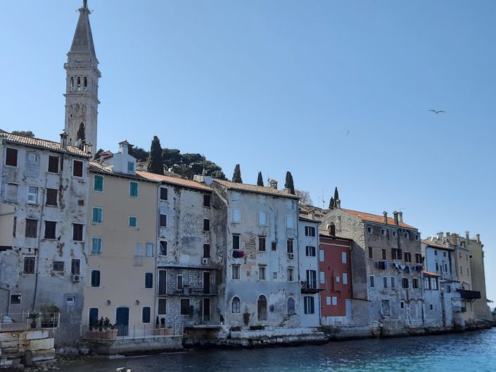 Image No.4-17 Bed Property for sale