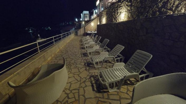 Image No.9-36 Bed Property for sale