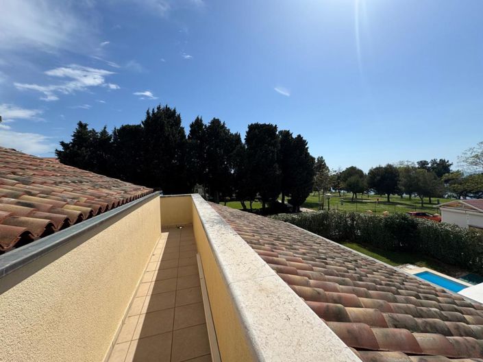 Image No.14-3 Bed Property for sale