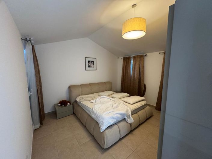 Image No.16-3 Bed Property for sale