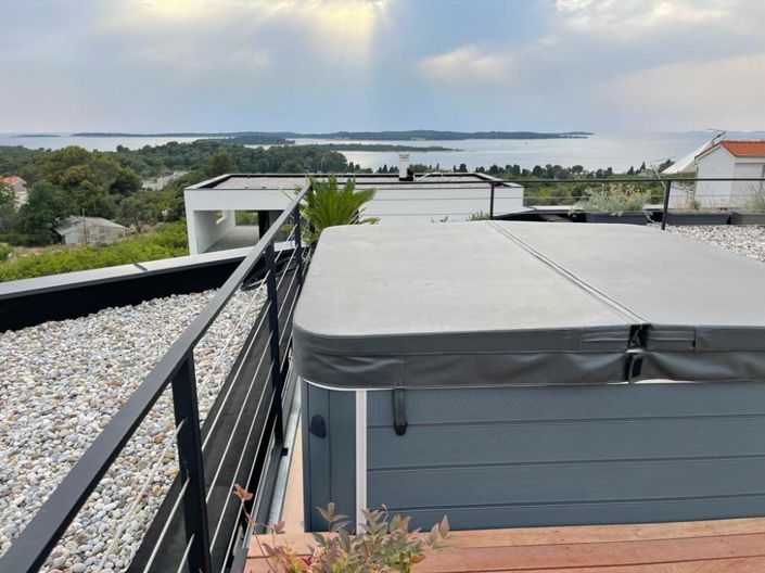 Image No.5-4 Bed Property for sale