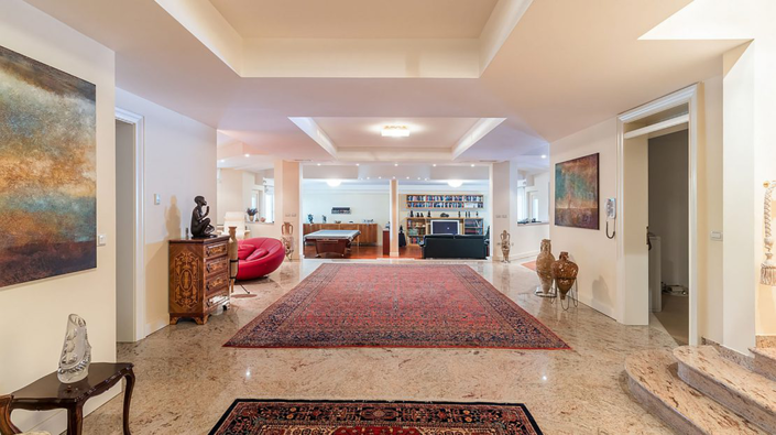 Image No.5-4 Bed Property for sale