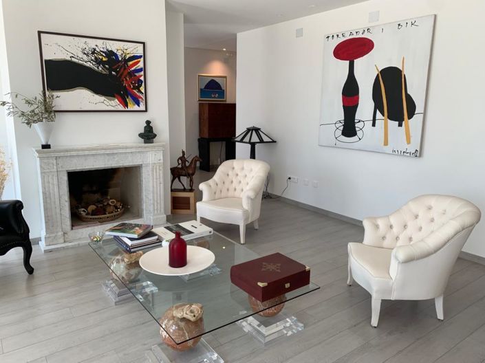 Image No.15-5 Bed Property for sale