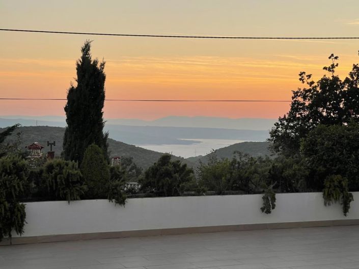 Image No.22-5 Bed Property for sale