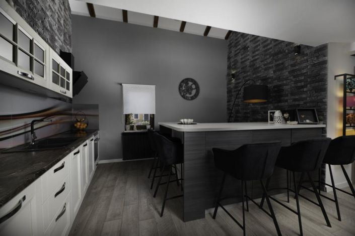 Image No.19-3 Bed Property for sale